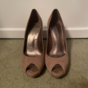 Banana Republic Taupe Peep Toe Pump
